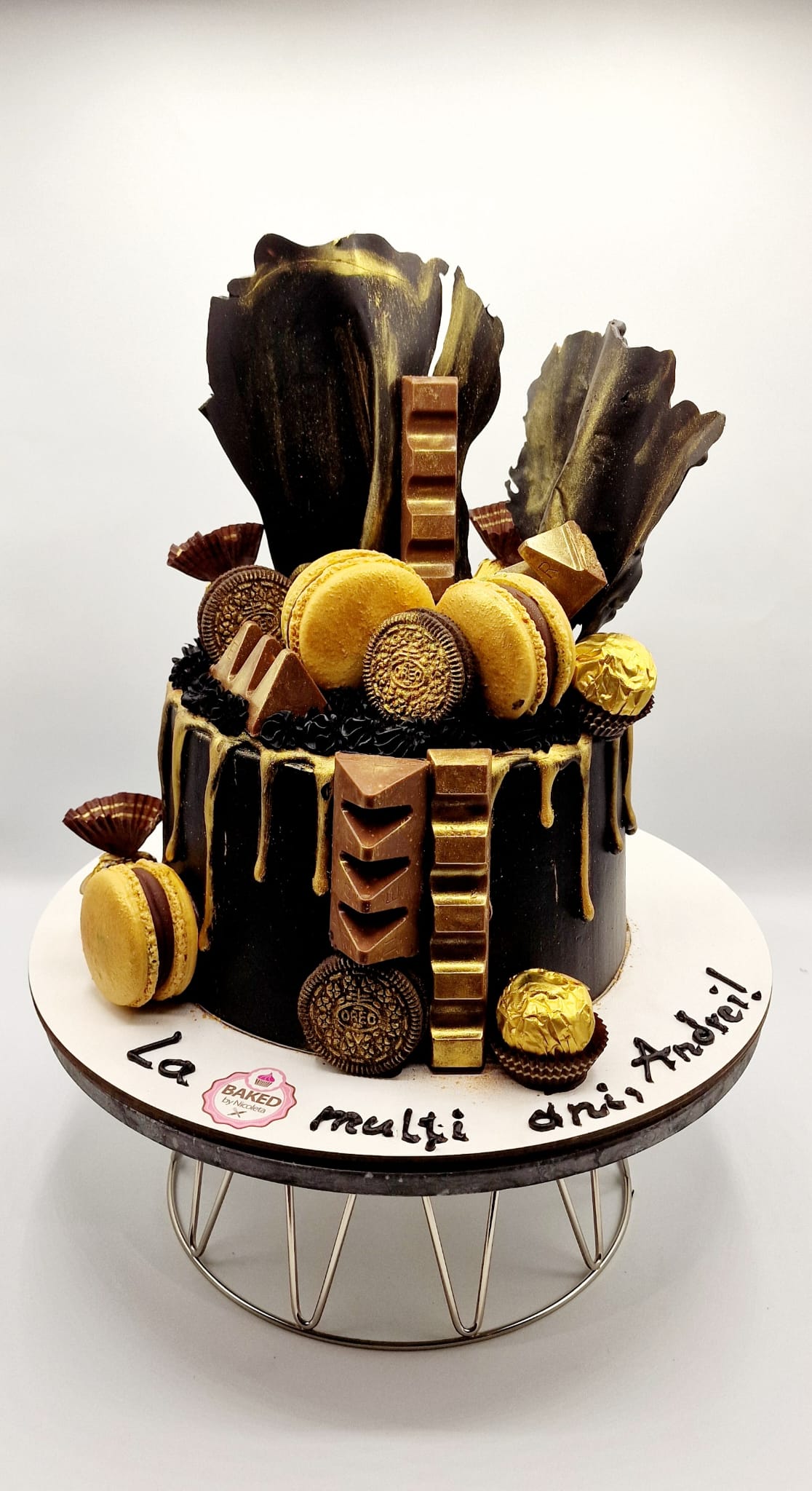 Bespoke custom celebration cake for Gentlemen & Milestones handcrafted by Nicoleta